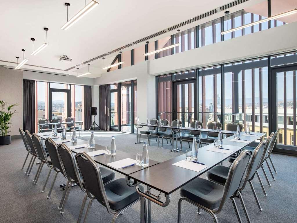 Tbilisi Philharmonia Apartment Удобства фото