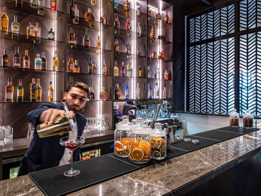Tbilisi Philharmonia Apartment Ресторан фото